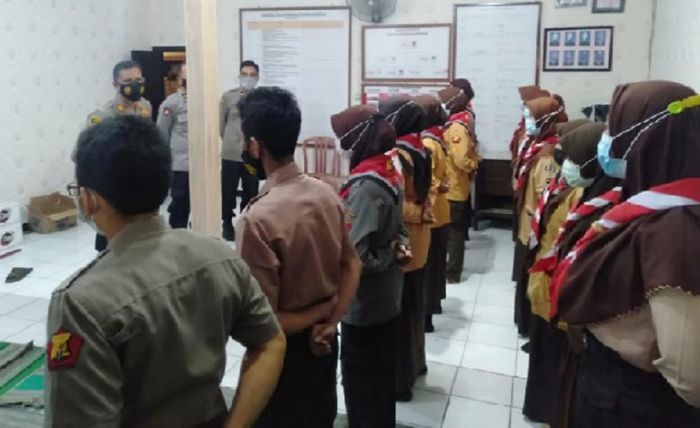 Pelajar SMU Krembung DIberi Pelathan Pramuka Saka Bhayangkara