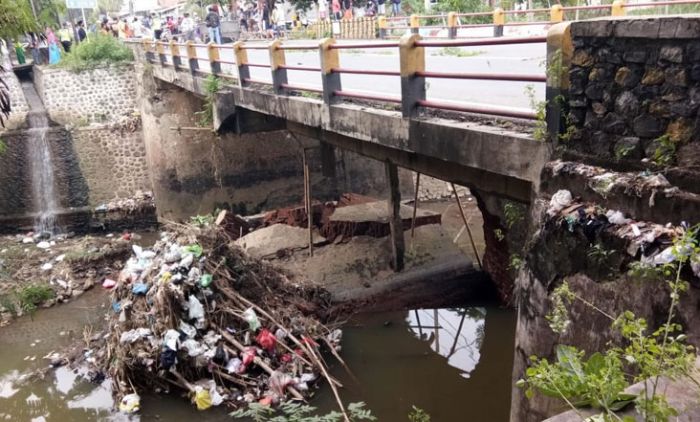 Perbaikan Jembatan Kedungasem yang Ambruk Diperkirakan Makan Waktu 3 Minggu Perbaikan Jembatan Kedungasem yang Ambruk Diperkirakan Makan Waktu 3 Minggu