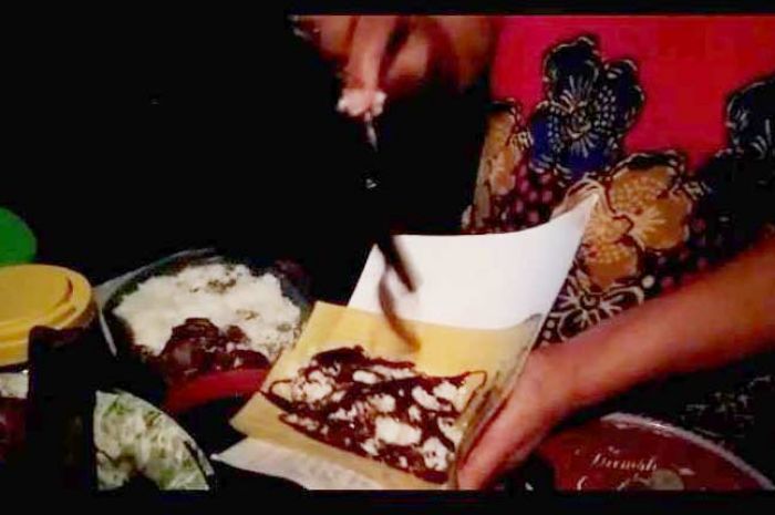 Cukup Rp 3 Ribu, Bisa Nikmati Lupis Khas Pacitan Cukup Rp 3 Ribu, Bisa Nikmati Lupis Khas Pacitan