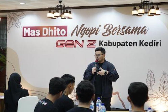 Cabup Dhito Ngobrol Bareng Gen Z Kediri, Mulai Bahas Bonus Demografi hingga Tantangan ke Depan Cabup Dhito Ngobrol Bareng Gen Z Kediri, Mulai Bahas Bonus Demografi hingga Tantangan ke Depan
