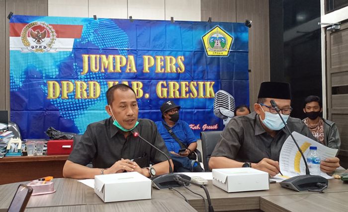 Mulai Dikerjakan, Penanggulan Kali Lamong  di Cerme Gresik Dibangun di Lahan Kas Desa