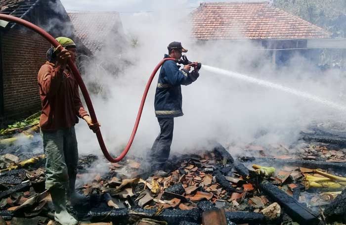 Sehari, 2 Kebakaran Terjadi di Tuban Sehari, 2 Kebakaran Terjadi di Tuban