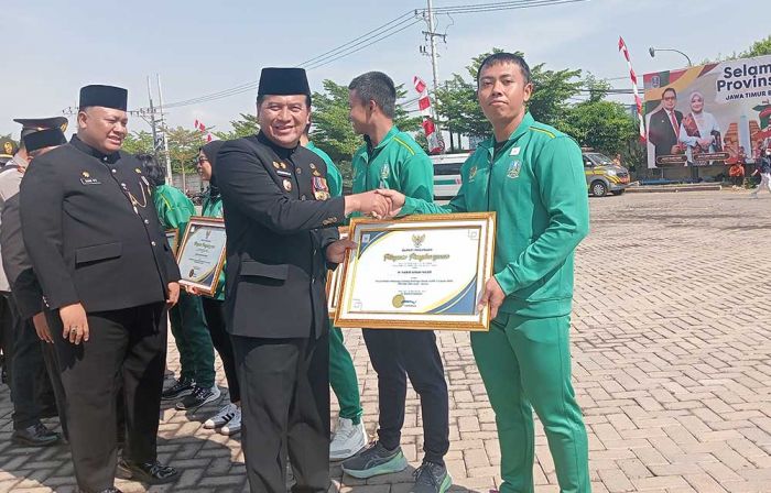 Hari Jadi ke-79 Provinsi Jatim, Pemkab Anugerahi Penghargaan 20 Elemen Masyarakat Berprestasi Hari Jadi ke-79 Provinsi Jatim, Pemkab Anugerahi Penghargaan 20 Elemen Masyarakat Berprestasi