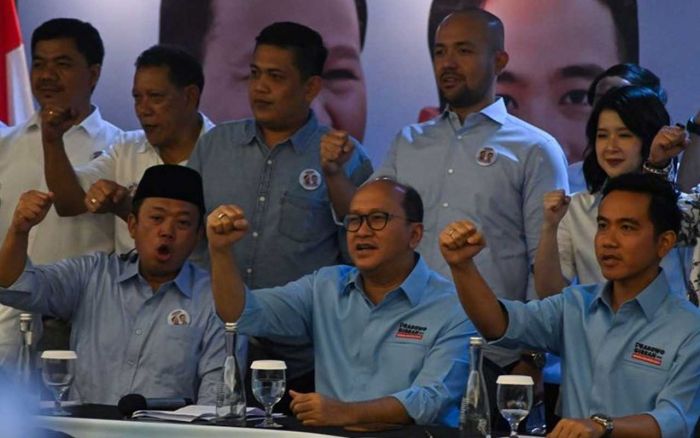Hari Pertama Kampanye TKN Prabowo-Gibran Bagikan Makan Siang Gratis Hari Pertama Kampanye TKN Prabowo-Gibran Bagikan Makan Siang Gratis