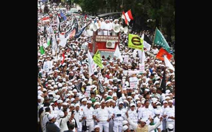 FPI Minta Megawati Diperiksa, Kapolda Metro: FPI itu Ormas Intoleran FPI Minta Megawati Diperiksa, Kapolda Metro: FPI itu Ormas Intoleran
