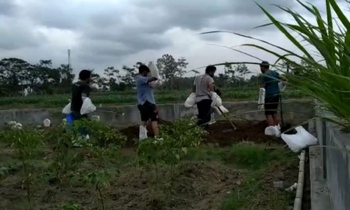 Heboh, Pemakaman Pasien Positif Corona Tak Pakai APD di Blitar