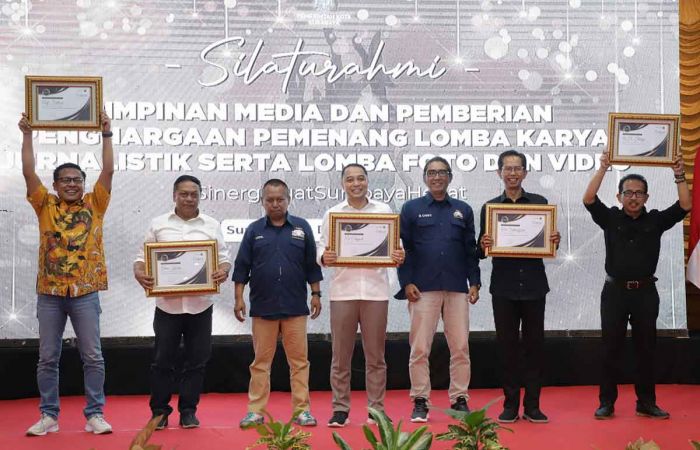 Potas Award 2022, Kritik dan Apresiasi Kinerja Pejabat Pemkot Surabaya Potas Award 2022, Kritik dan Apresiasi Kinerja Pejabat Pemkot Surabaya