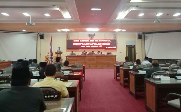 3 Fraksi Kritisi Rancangan Perubahan APBD 3 Fraksi Kritisi Rancangan Perubahan APBD
