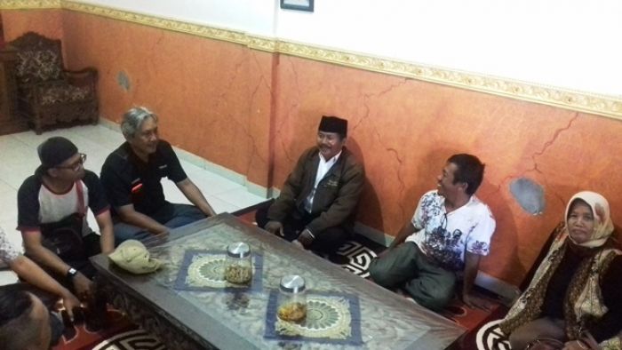 Peringati HPN ke-74, Jurnalis Probolinggo Berikan Santunan Anak Yatim