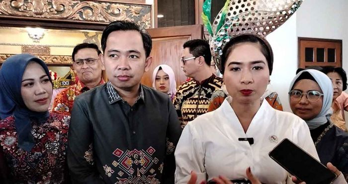 Grand Carnival JFC 2025 Sukses Digelar, Wamenparekraf Apresiasi Semangat dan Konsistensi Jember Grand Carnival JFC 2025 Sukses Digelar, Wamenparekraf Apresiasi Semangat dan Konsistensi Jember