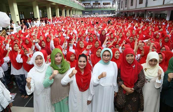 Puti Guntur: Santri ‘Jaman Now’ Harus Kreatif Puti Guntur: Santri ‘Jaman Now’ Harus Kreatif