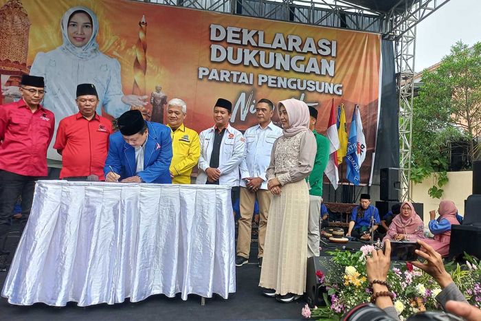 Ratusan Simpatisan Deklarasi Dukung Ning Ita di Pilwali Mojokerto 2024 Ratusan Simpatisan Deklarasi Dukung Ning Ita di Pilwali Mojokerto 2024