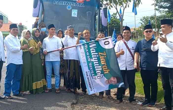 Lagi, Gus Barra Berangkatkan Relawan Bela Kiai dan Santri untuk Wisata Religi Gratis Lagi, Gus Barra Berangkatkan Relawan Bela Kiai dan Santri untuk Wisata Religi Gratis