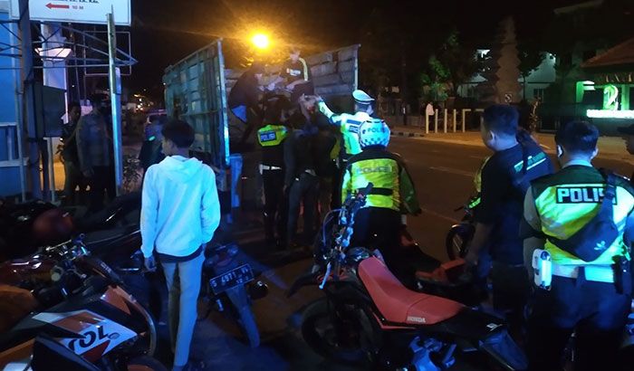 Gelar Razia, Polres Mojokerto Amankan Puluhan Motor Balap Liar