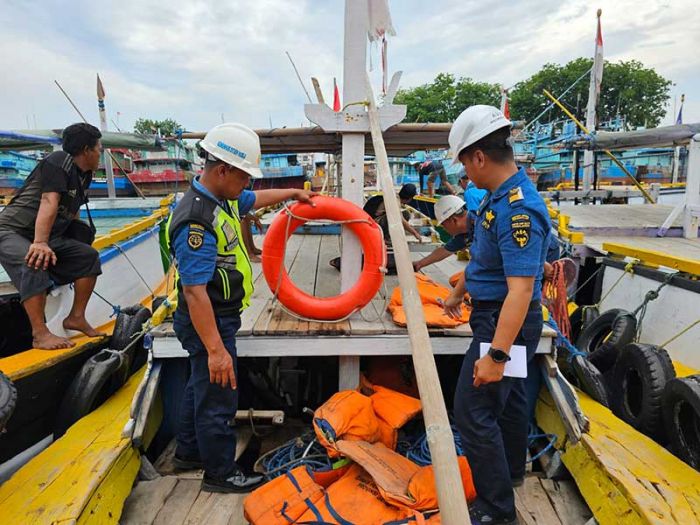 Jelang Nataru, KSOP Probolinggo Gelar Operasi Keselamatan di Pelabuhan Jelang Nataru, KSOP Probolinggo Gelar Operasi Keselamatan di Pelabuhan