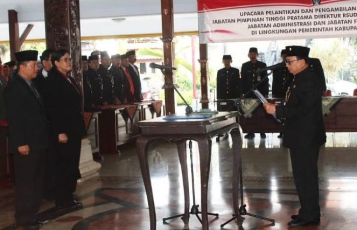 Bupati Blitar Melantik Direktur RSUD Ngudi Waluyo Wlingi