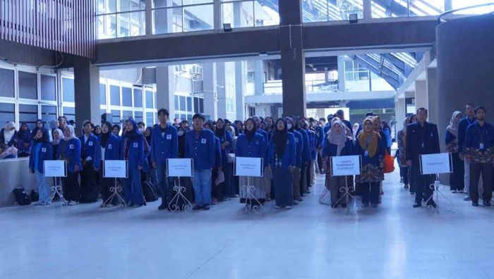 Tingkatkan Budaya Baca Masyarakat, ITS Lepas 241 Mahasiswa KKN Tematik Literasi Tingkatkan Budaya Baca Masyarakat, ITS Lepas 241 Mahasiswa KKN Tematik Literasi