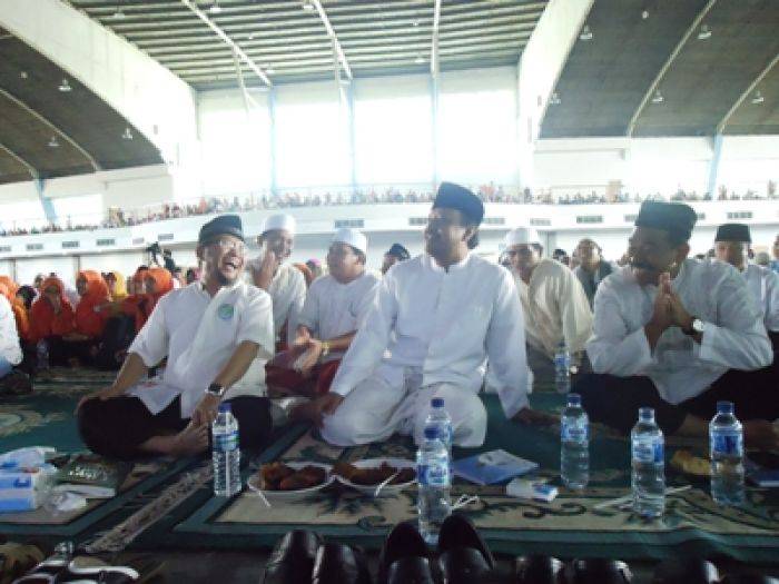 Gus Ali Mashuri: Teman, Cermin Keberhasilan Masa Depan Gus Ali Mashuri: Teman, Cermin Keberhasilan Masa Depan