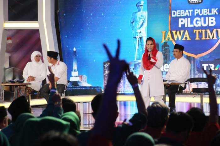 Netizen Apresiasi Gaya Debat Gus Ipul-Puti, Tapi Khofifah-Emil Lebih Kuasai Materi Netizen Apresiasi Gaya Debat Gus Ipul-Puti, Tapi Khofifah-Emil Lebih Kuasai Materi