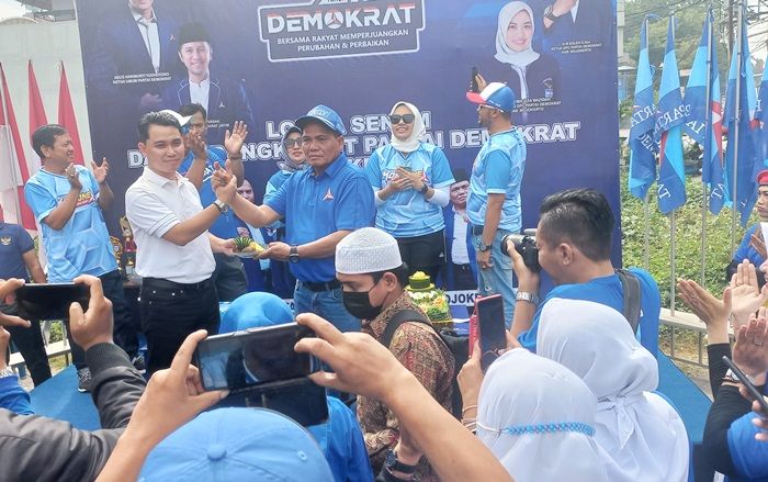 Gus Barra Bersama Ratusan Emak di Mojokerto Ramaikan HUT Partai Demokrat ke-21