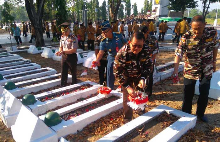 FKPPI Jatim Dukung Munculnya Kandidat Cagub/Cawagub Berlatarbelakang TNI-Polri FKPPI Jatim Dukung Munculnya Kandidat Cagub/Cawagub Berlatarbelakang TNI-Polri