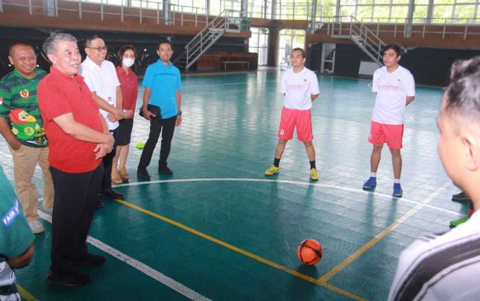 Tinjau Latihan Futsal Porwanas XIII 2022, Komandan Kontingen Jatim Minta 28 Emas Sapu Bersih Tinjau Latihan Futsal Porwanas XIII 2022, Komandan Kontingen Jatim Minta 28 Emas Sapu Bersih