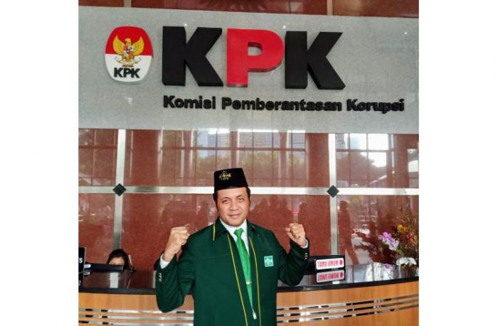 Anti Korupsi atau Antri Korupsi? Refleksi 22 Tahun Reformasi Anti Korupsi atau Antri Korupsi? Refleksi 22 Tahun Reformasi