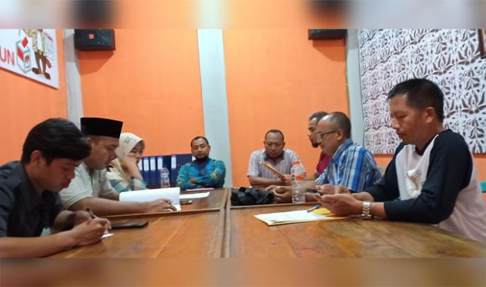 Paslon Maju Jalur Indpenden di Pilkada Tuban Harus Kantongi 70.483 Dukungan Paslon Maju Jalur Indpenden di Pilkada Tuban Harus Kantongi 70.483 Dukungan