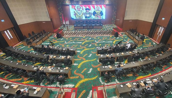 Hanya Belasan Anggota DPRD Bangkalan Hadiri Pidato Kenegaraan Presiden, Ketua Dewan: Ada Giat Lain Hanya Belasan Anggota DPRD Bangkalan Hadiri Pidato Kenegaraan Presiden, Ketua Dewan: Ada Giat Lain
