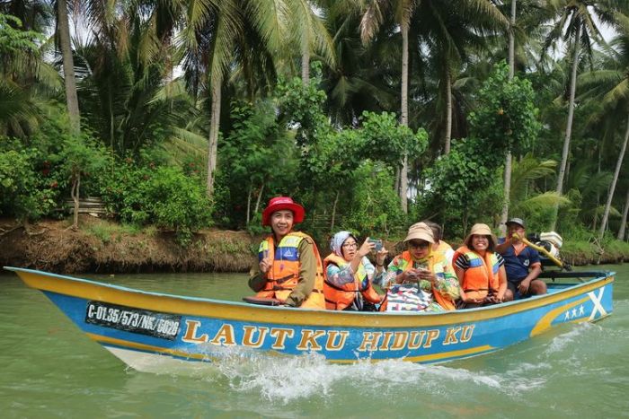 Harga Tiket Sungai Maron, Wisata Susur Sungai di Pacitan Harga Tiket Sungai Maron, Wisata Susur Sungai di Pacitan