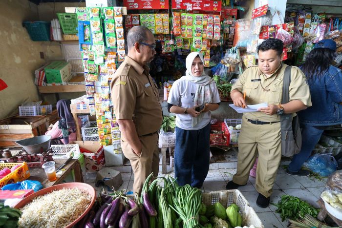 Jelang Nataru 2026, Pemkot Surabaya Perketat Pengawasan Harga dan Keamanan Pangan