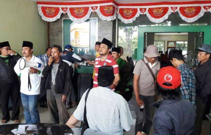 Demo, Kader PPP Surabaya Tolak Calon 