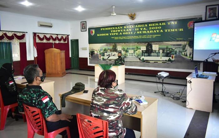 Komunikasi Bersama Keluarga Besar TNI Komunikasi Bersama Keluarga Besar TNI