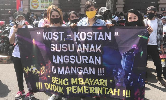 Tak Tahan Menganggur Lama, Ratusan Purel Demo Tolak Perwali 33 Tak Tahan Menganggur Lama, Ratusan Purel Demo Tolak Perwali 33