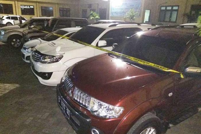 Kasus Dugaan Gratifikasi Bupati Mojokerto, KPK Kembali Sita 15 Mobil Kasus Dugaan Gratifikasi Bupati Mojokerto, KPK Kembali Sita 15 Mobil