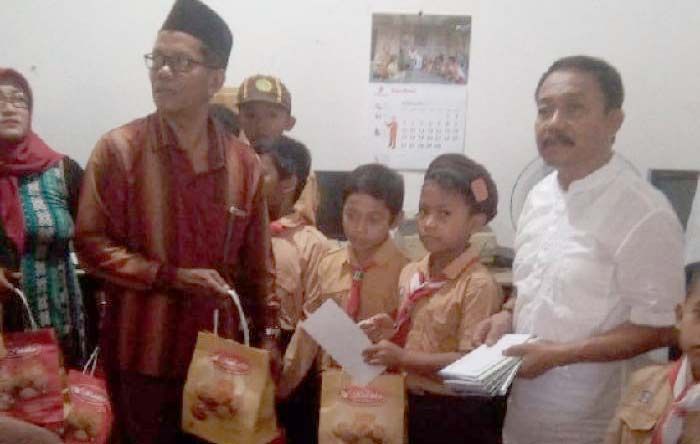 Peringati HUT ke-19, HARIAN BANGSA Khataman Quran dan Berbagi dengan Anak Yatim SD Taquma Peringati HUT ke-19, HARIAN BANGSA Khataman Quran dan Berbagi dengan Anak Yatim SD Taquma