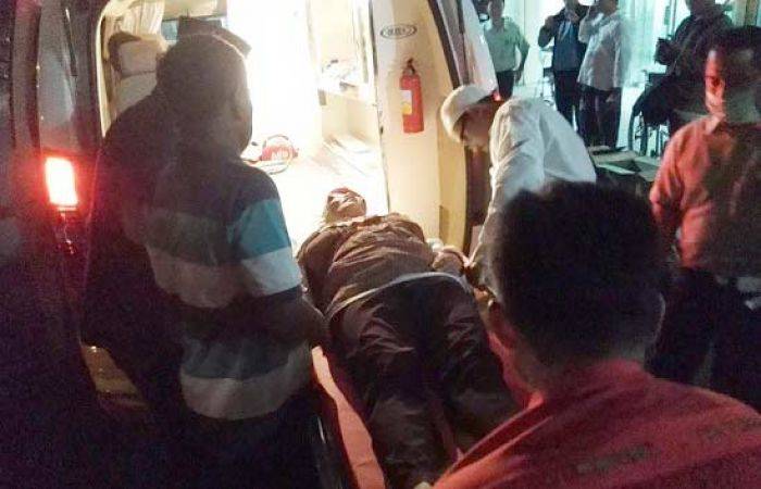 BLH Gresik Selidiki Pabrik Kimia Sumber Keracunan Warga Roomo BLH Gresik Selidiki Pabrik Kimia Sumber Keracunan Warga Roomo