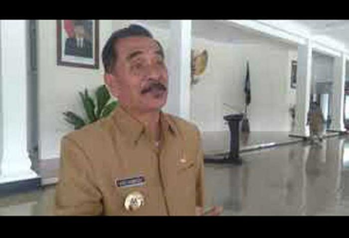 TPP Guru Dikmen Pacitan Belum Terbayar, Wabup Janji Sampaikan ke DPRD Jatim TPP Guru Dikmen Pacitan Belum Terbayar, Wabup Janji Sampaikan ke DPRD Jatim