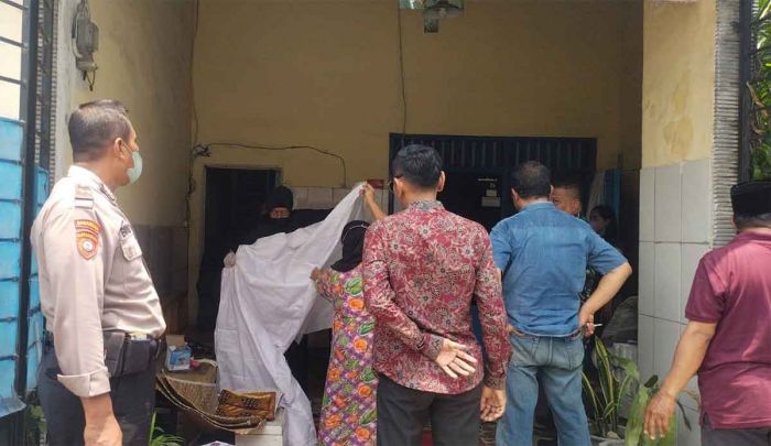 Mayat Wanita Gegerkan Warga Sedati Sidoarjo Mayat Wanita Gegerkan Warga Sedati Sidoarjo