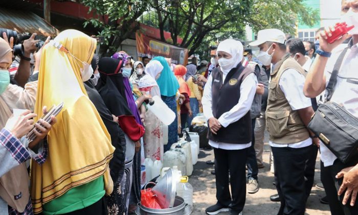 Gelontor 3.500 Ton Minyak Goreng, Wawali dan Gubernur Pantau Distribusi di Kota Pasuruan Gelontor 3.500 Ton Minyak Goreng, Wawali dan Gubernur Pantau Distribusi di Kota Pasuruan