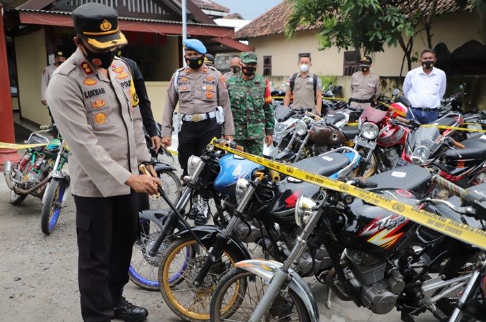 Dinilai Bisa Tularkan Covid-19, Petugas Gabungan di Kediri Razia Balap Liar, Ratusan Motor Disita