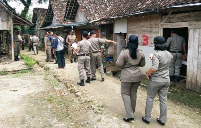 Satpol PP Ngawi Bakal Bersihkan Lokalisasi Berkedok Warung Kopi Remang-remang Satpol PP Ngawi Bakal Bersihkan Lokalisasi Berkedok Warung Kopi Remang-remang