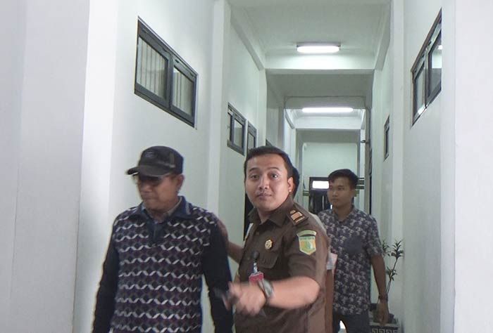 Batal Ajukan Banding, Kades Sampangagung Diciduk Kejaksaan Batal Ajukan Banding, Kades Sampangagung Diciduk Kejaksaan