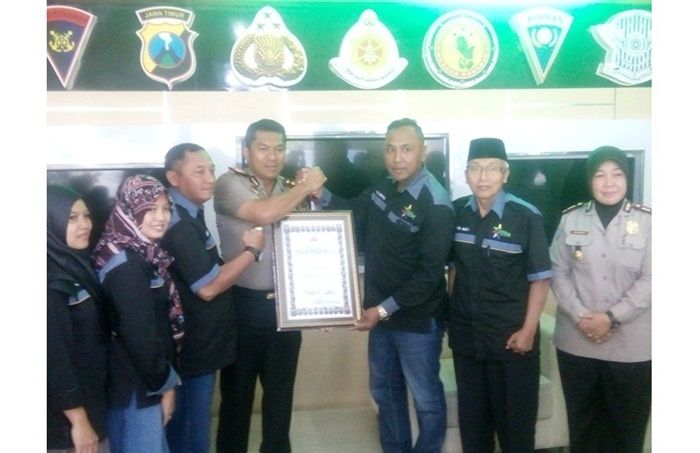 Peduli Warga Kurang Mampu, Komunitas Berkas Diapresiasi Kapolres Lamongan Peduli Warga Kurang Mampu, Komunitas Berkas Diapresiasi Kapolres Lamongan