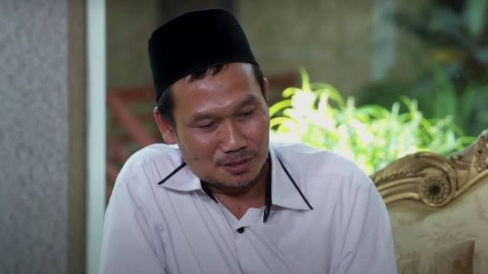 15 Kata-Kata Gus Baha yang Menginspirasi Semua Kalangan, Termasuk Anak Muda 15 Kata-Kata Gus Baha yang Menginspirasi Semua Kalangan, Termasuk Anak Muda