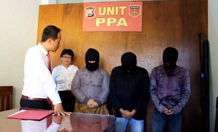 Polisi Tetapkan Tiga Tersangka dalam Penggerebekan Pesta Miras dan Pesta Seks di Perumnas Candirejo Polisi Tetapkan Tiga Tersangka dalam Penggerebekan Pesta Miras dan Pesta Seks di Perumnas Candirejo