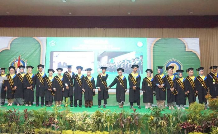 Wisuda 333 Siswa, MAN 1 Tuban Raih Segudang Prestasi Wisuda 333 Siswa, MAN 1 Tuban Raih Segudang Prestasi