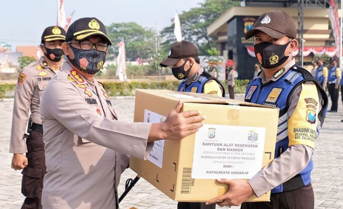 Polresta Sidoarjo Salurkan Bantuan Sembako dan Alkes dari Kapolri