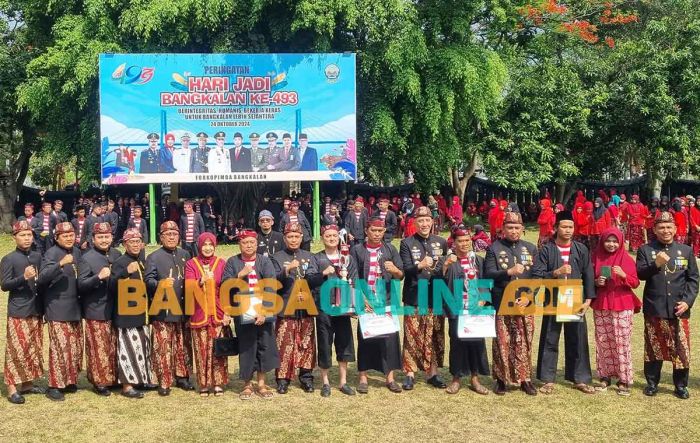 Peringati HUT ke-493, Pj Bupati Bangkalan Persilakan Investor Masuk ke Kota Dzikir dan Sholawat Peringati HUT ke-493, Pj Bupati Bangkalan Persilakan Investor Masuk ke Kota Dzikir dan Sholawat
