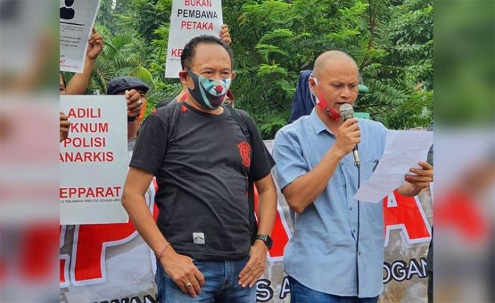 Kepparat Gelar Aksi Protes Atas Kekerasan Insan Pers Terhadap Wartawan Tempo Kepparat Gelar Aksi Protes Atas Kekerasan Insan Pers Terhadap Wartawan Tempo
